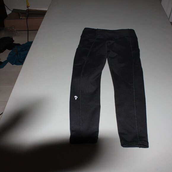 Black Ivivva Leggings Size 8 - Picture 3 of 3